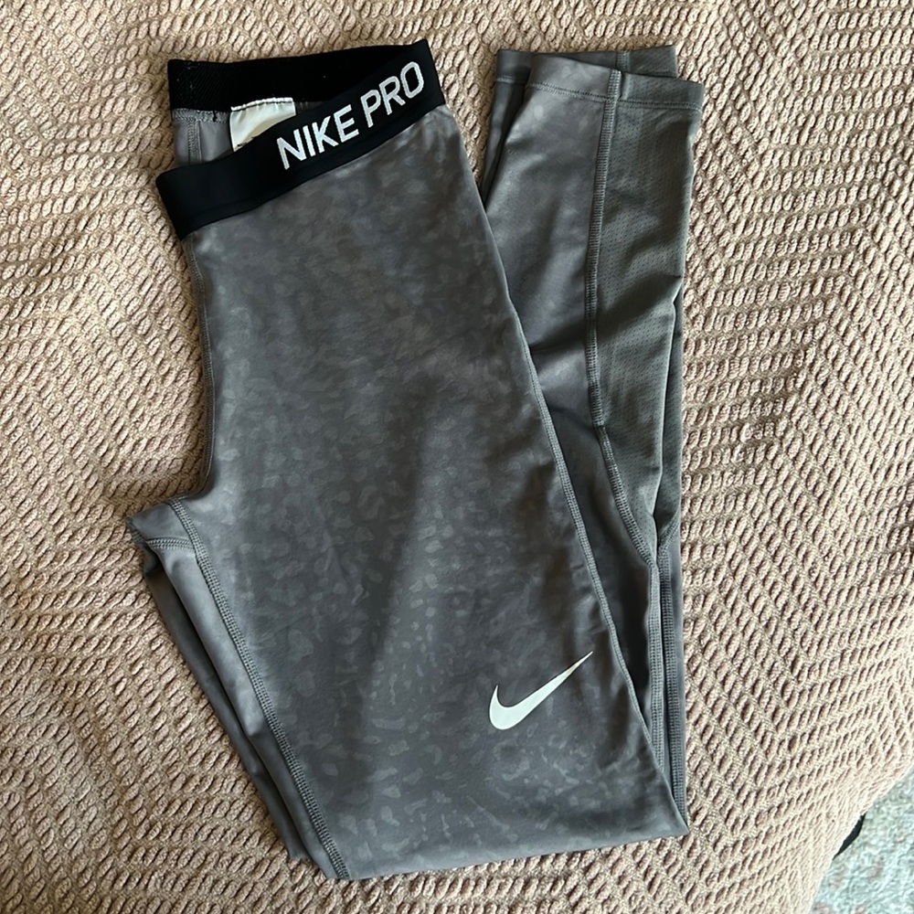 Nike pro full length cheetah print legging